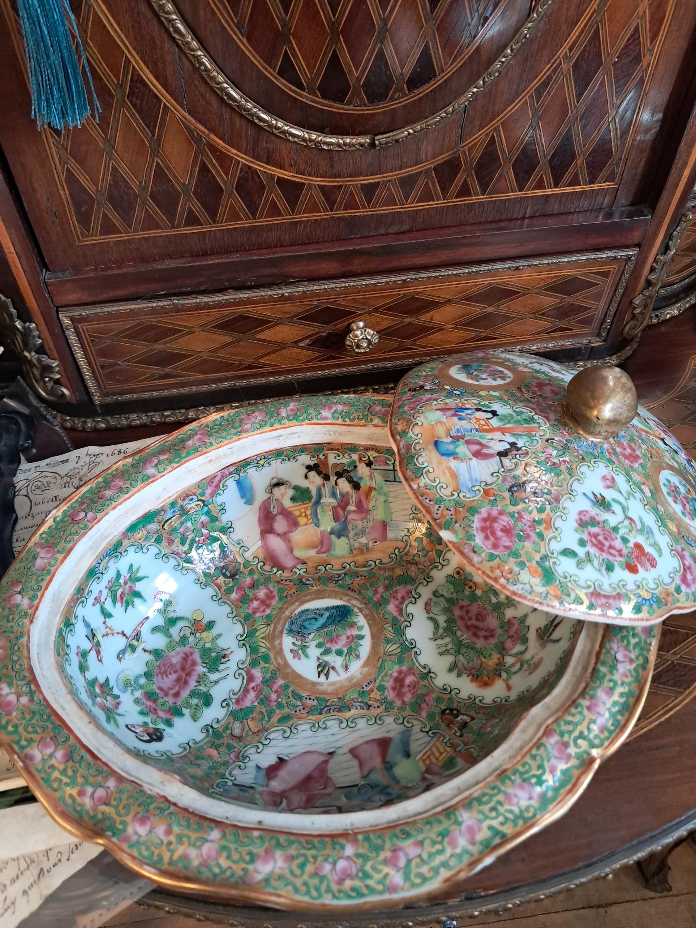 Early Rose Medallion Set of 3 Soup Tureens