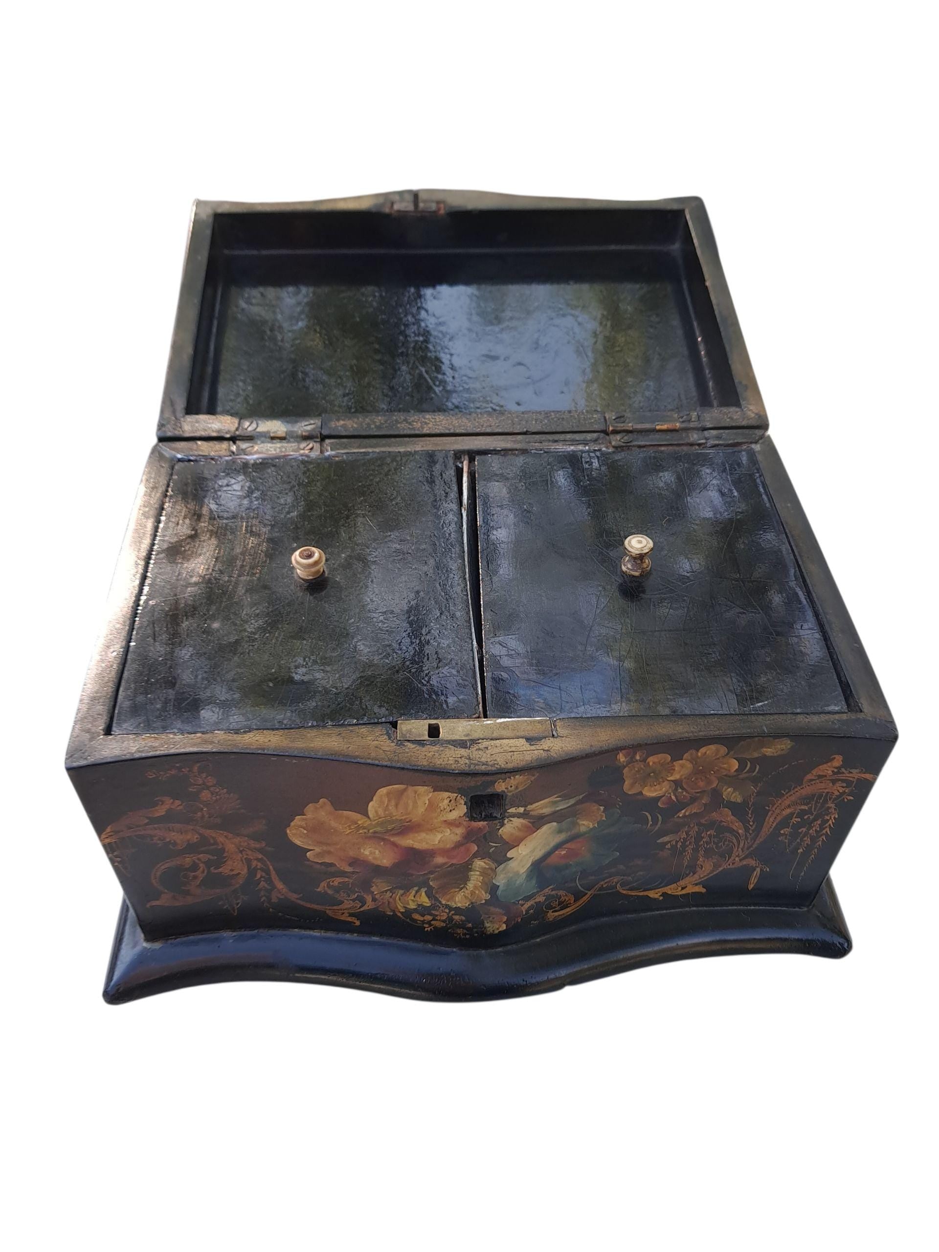 Antique Chinoiserie French Lacquered Tea Caddy: Floral Gold Gilding